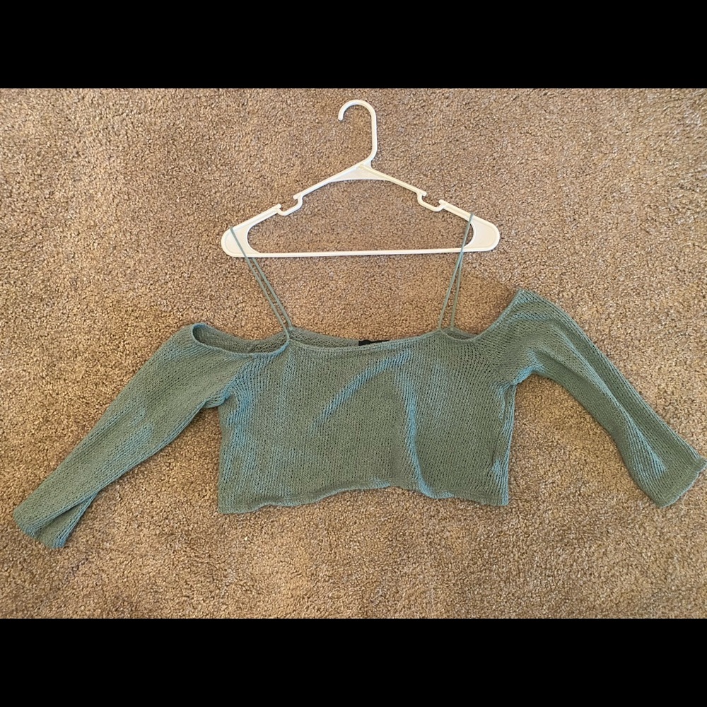 Off shoulder shirt